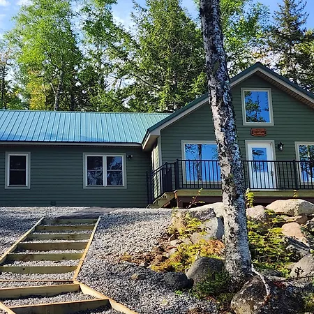 Family Friendly Lakefront Cottage, Ambajejus Lake